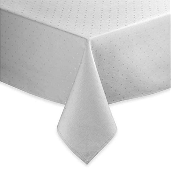 kate spade Dining Kate Spade Larabee Dot Elegant 9 Piece Tablecloth